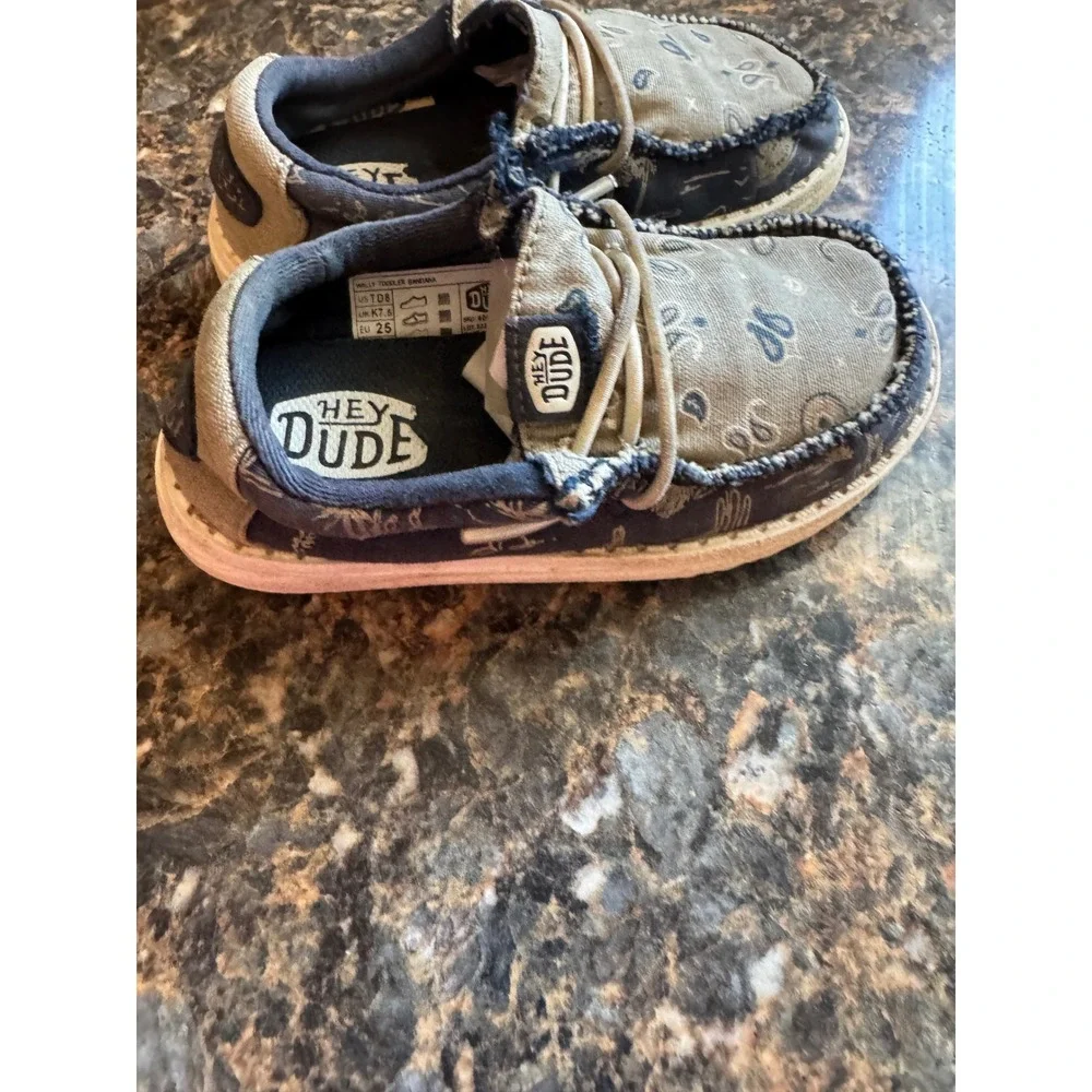 Hey Dude Wally Toddler Bandana Navy Tan Paisley Slip On Loafers‎ Shoes Size 8T